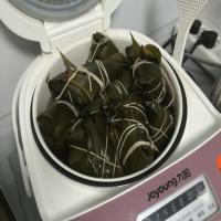 Sticky Rice Wrapped In Bamboo Leaves (joong Or Zhongzi) image