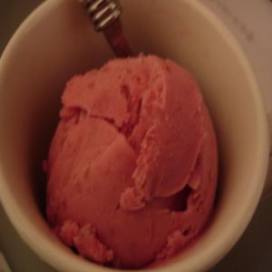 Vegan Raspberry Ice Cream image